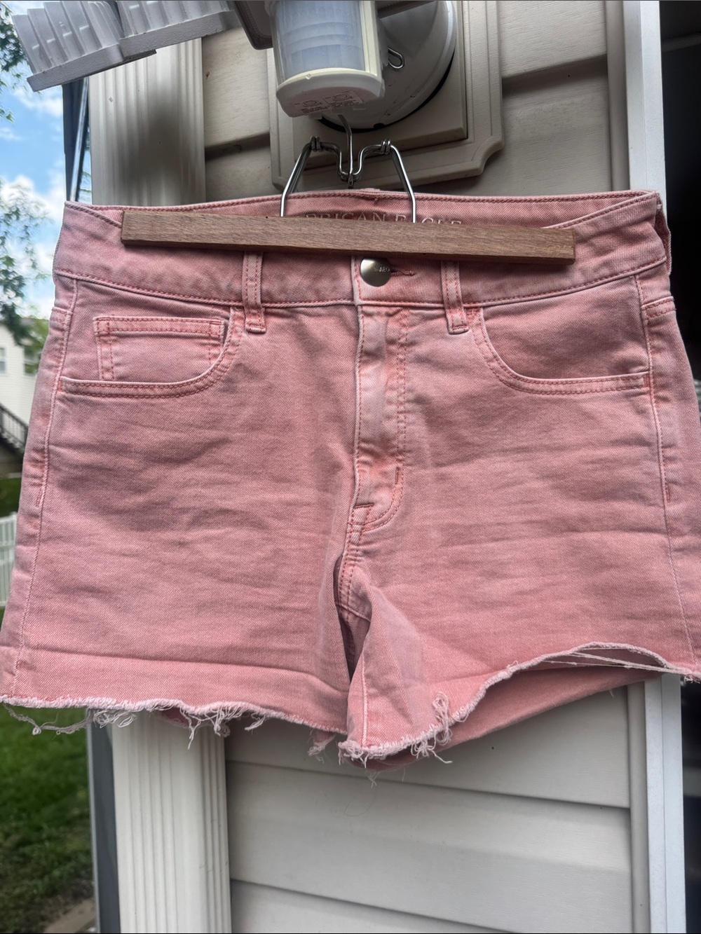 Women High-Rise Pink Denim American Eagle ‘Super Stretch Hi-Rise Shortie’ Shorts